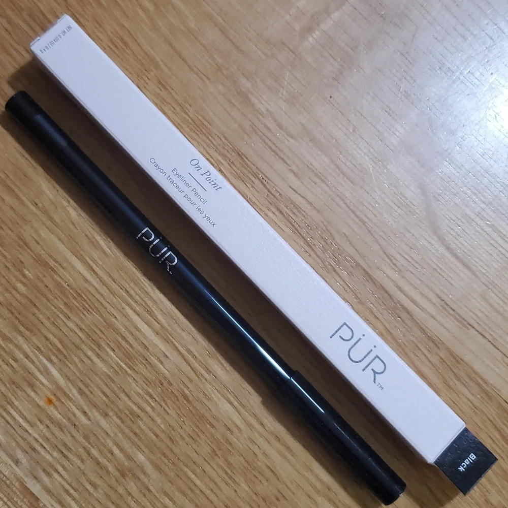 PUR On Point eyeliner pencil, Black